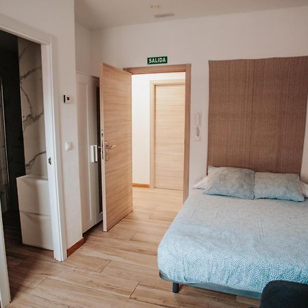 Poloestudios Zaratan Bagian luar foto