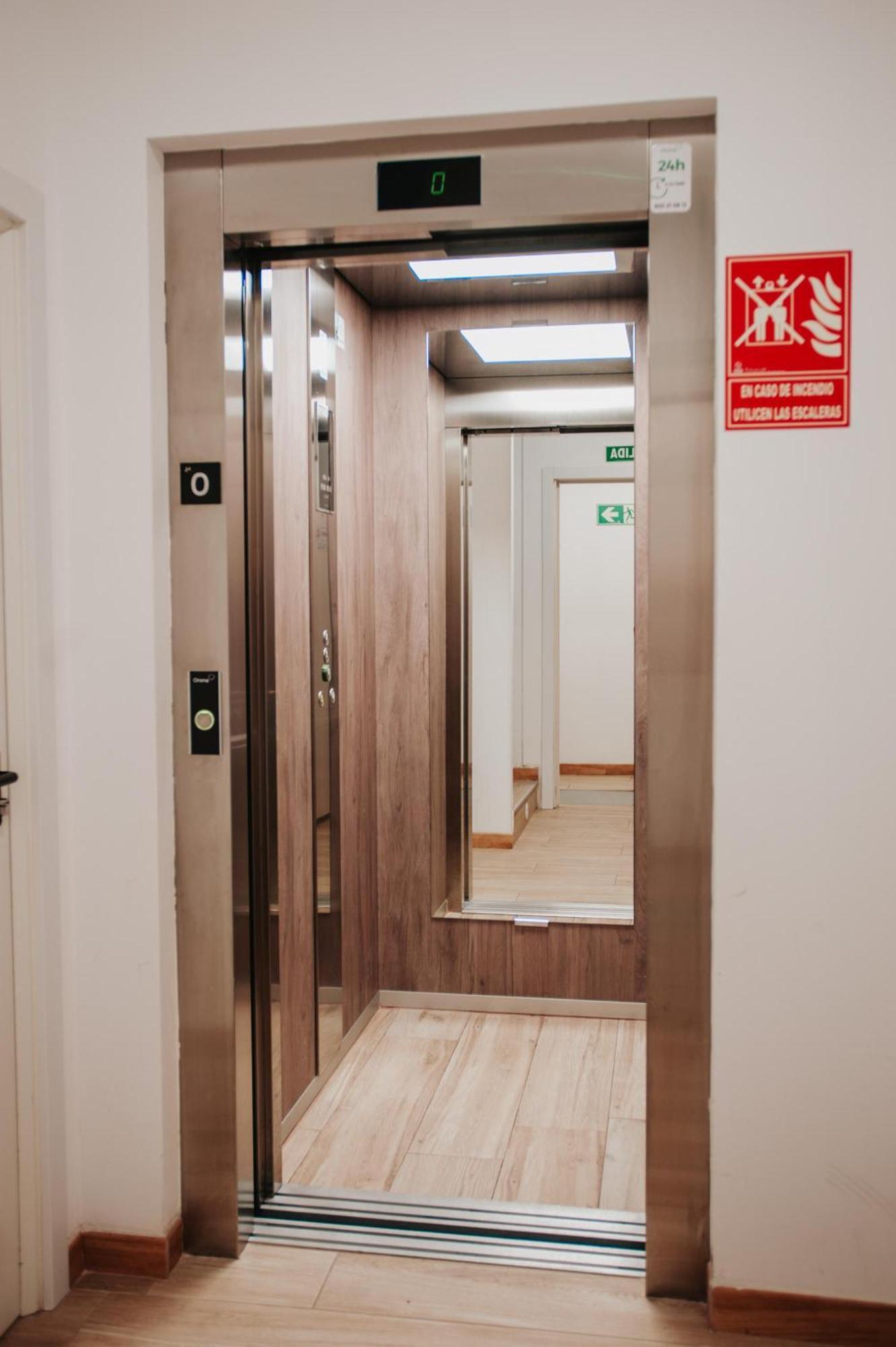 Poloestudios Zaratan Bagian luar foto